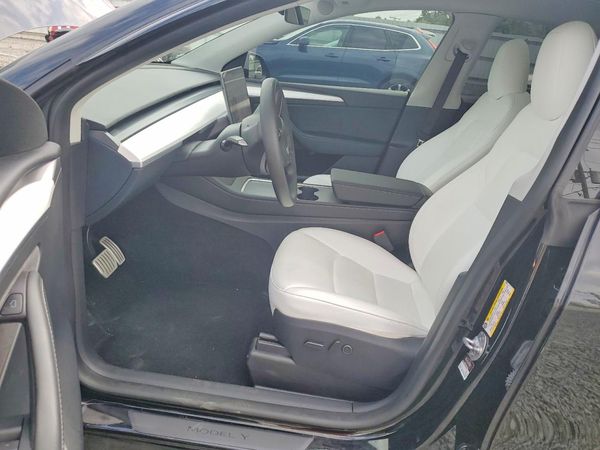 2023 TESLA MODEL Y — DENT