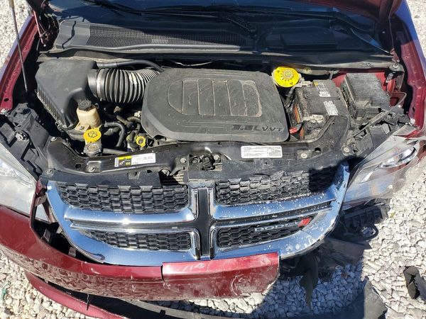 2019 DODGE GRAND CARAVAN — Engine bay