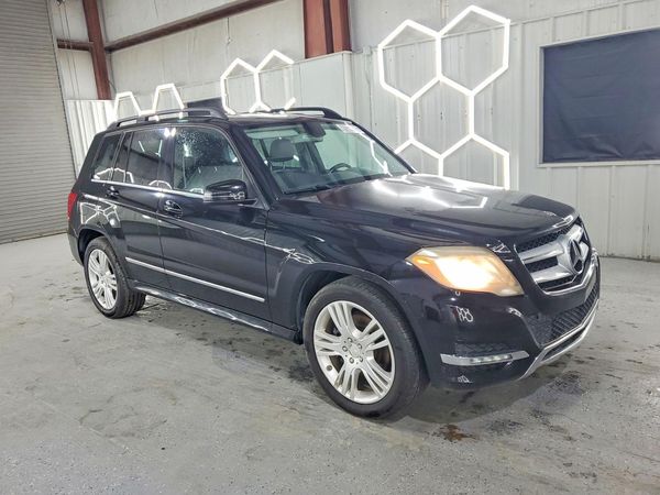 2015 MERCEDES-BENZ GLK GLK350 — Passenger 3/4