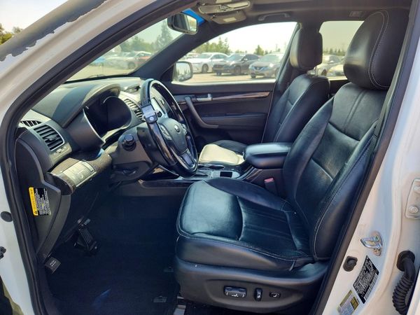 2014 KIA SORENTO — DENT