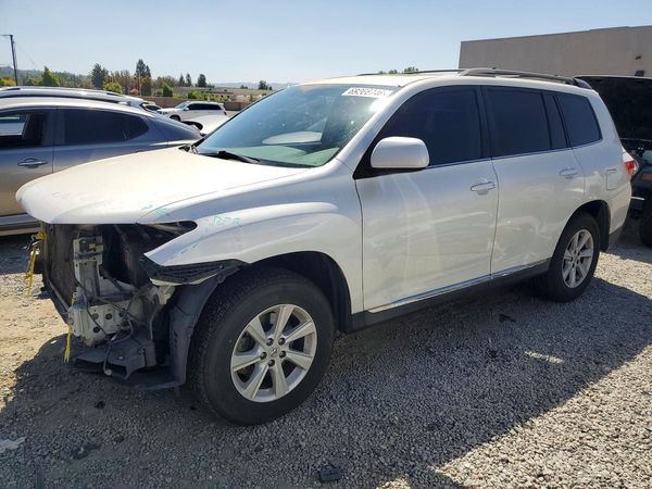 2012 TOYOTA HIGHLANDER — DSFA — Front 3/4