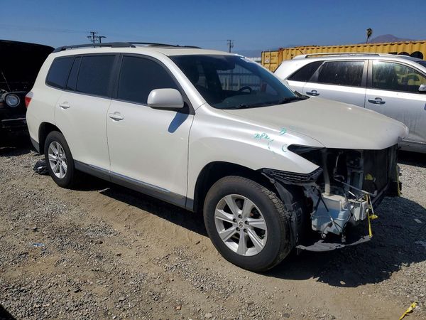 2012 TOYOTA HIGHLANDER Base/Hybrid — Passenger 3/4