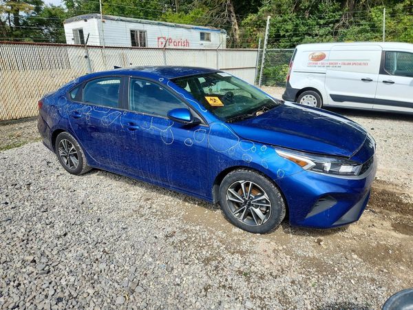 2024 KIA FORTE — Passenger 3/4