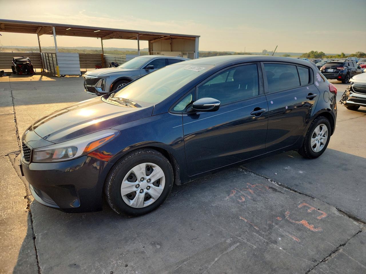 2018 KIA FORTE5 — Front 3/4