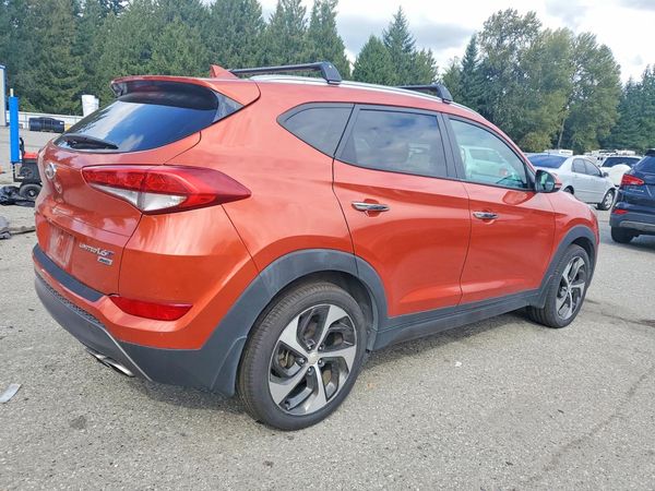 2016 HYUNDAI TUCSON