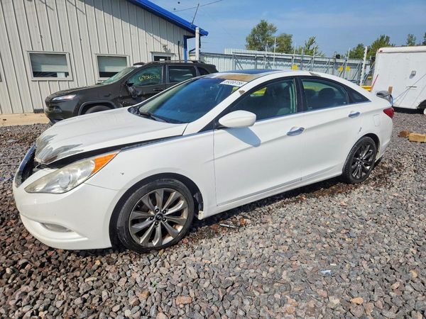 2012 HYUNDAI SONATA Middle level — Front 3/4
