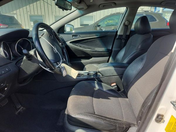 2012 HYUNDAI SONATA Middle level — DENT