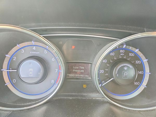 2012 HYUNDAI SONATA Middle level — ODOM