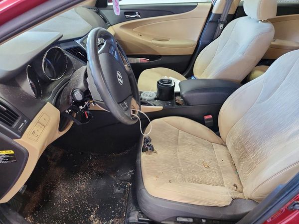 2013 HYUNDAI SONATA GLS/ GLS Popular — DENT