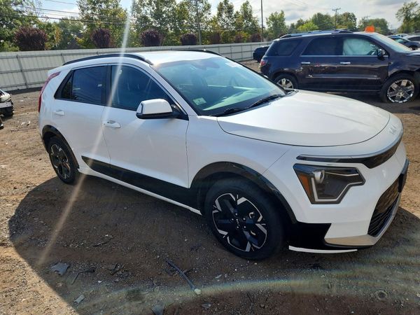 2024 KIA NIRO Wind — Passenger 3/4