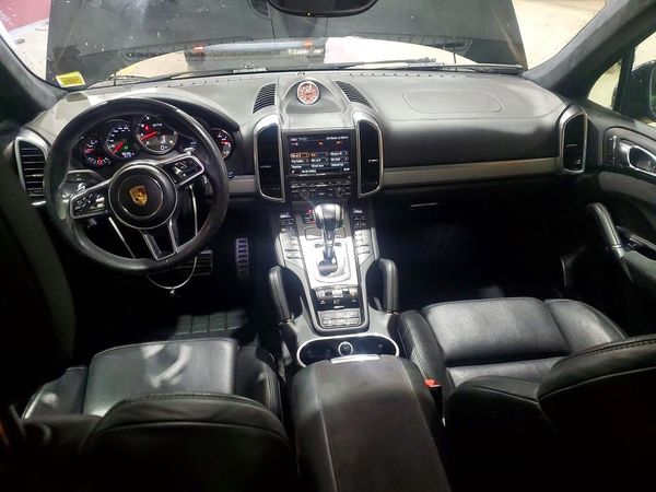 2016 PORSCHE CAYENNE — CKPT