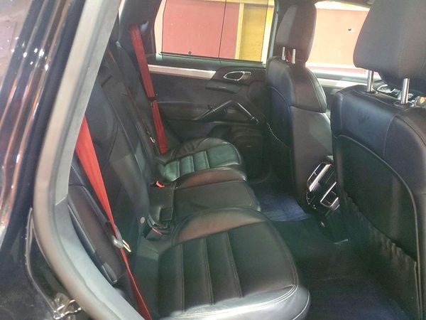 2016 PORSCHE CAYENNE — PSRS