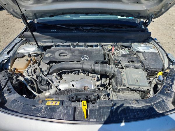 2021 MERCEDES-BENZ GLB-CLASS GLB250-4M — Engine bay
