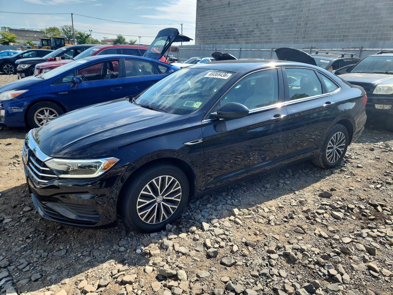 2019 VOLKSWAGEN JETTA — Front 3/4