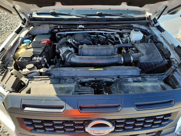 2025 NISSAN FRONTIER — Engine bay