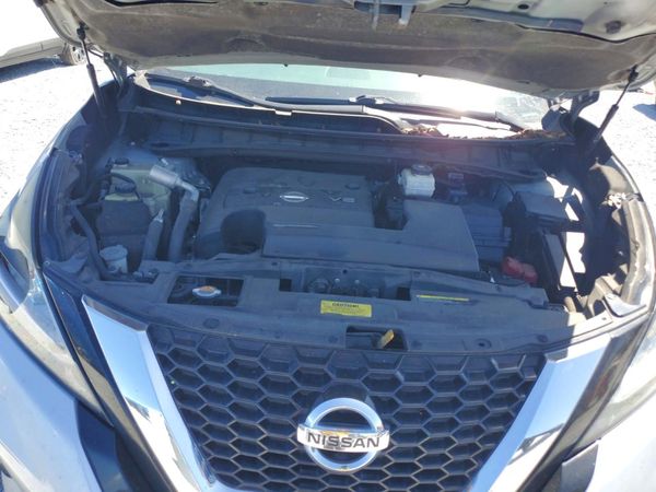 2020 NISSAN MURANO — Engine bay