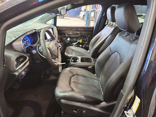 2026 CHRYSLER PACIFICA Select — DENT