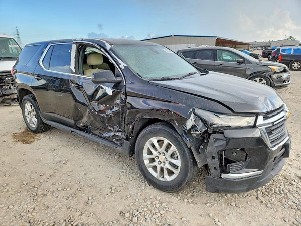 2022 CHEVROLET TRAVERSE LS — Passenger 3/4