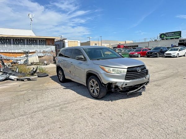 2016 TOYOTA HIGHLANDER