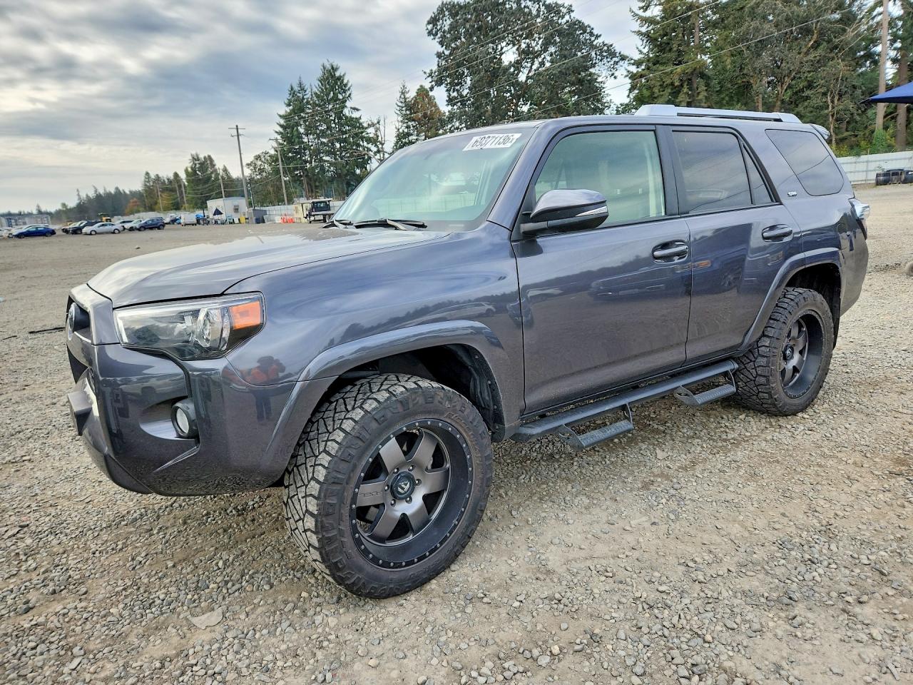 2018 TOYOTA 4RUNNER — Front 3/4
