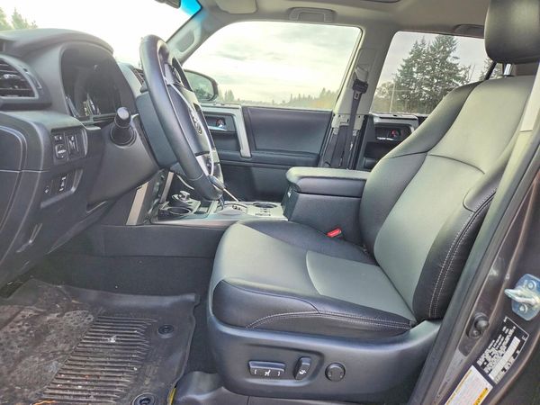2018 TOYOTA 4RUNNER — DENT