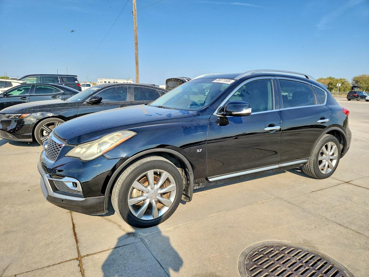 2016 INFINITI QX50 — Front 3/4