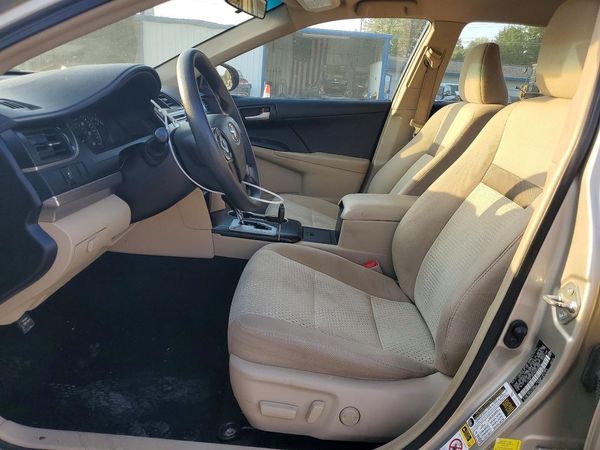 2014 TOYOTA CAMRY — DENT