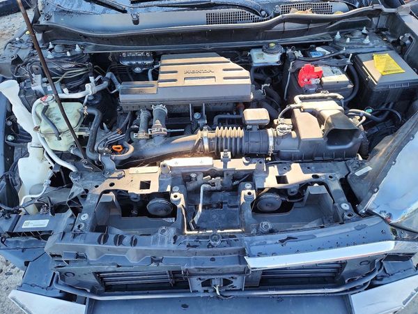 2021 HONDA CR-V — Engine bay
