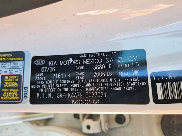 2017 KIA FORTE LX Base