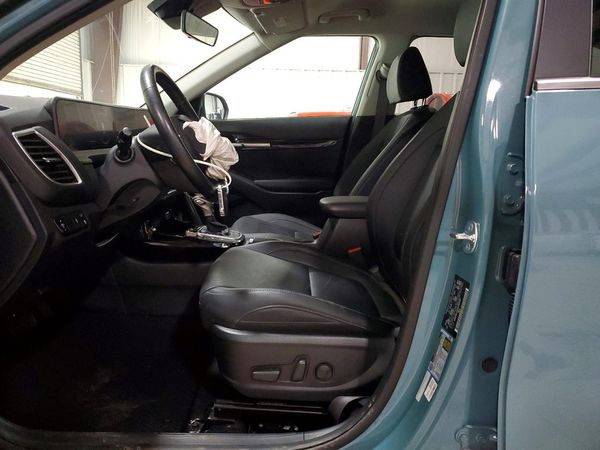 2025 KIA SELTOS — DENT