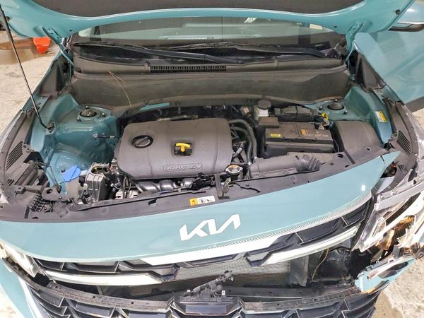2025 KIA SELTOS — Engine bay