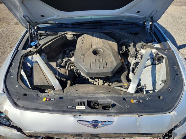 2019 GENESIS G70 — Engine bay