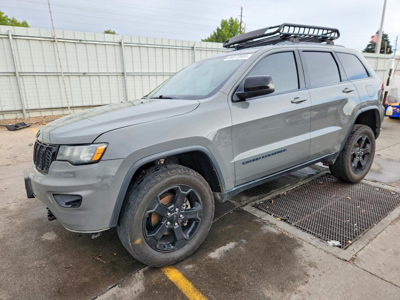 2019 JEEP GRAND CHEROKEE — Front 3/4