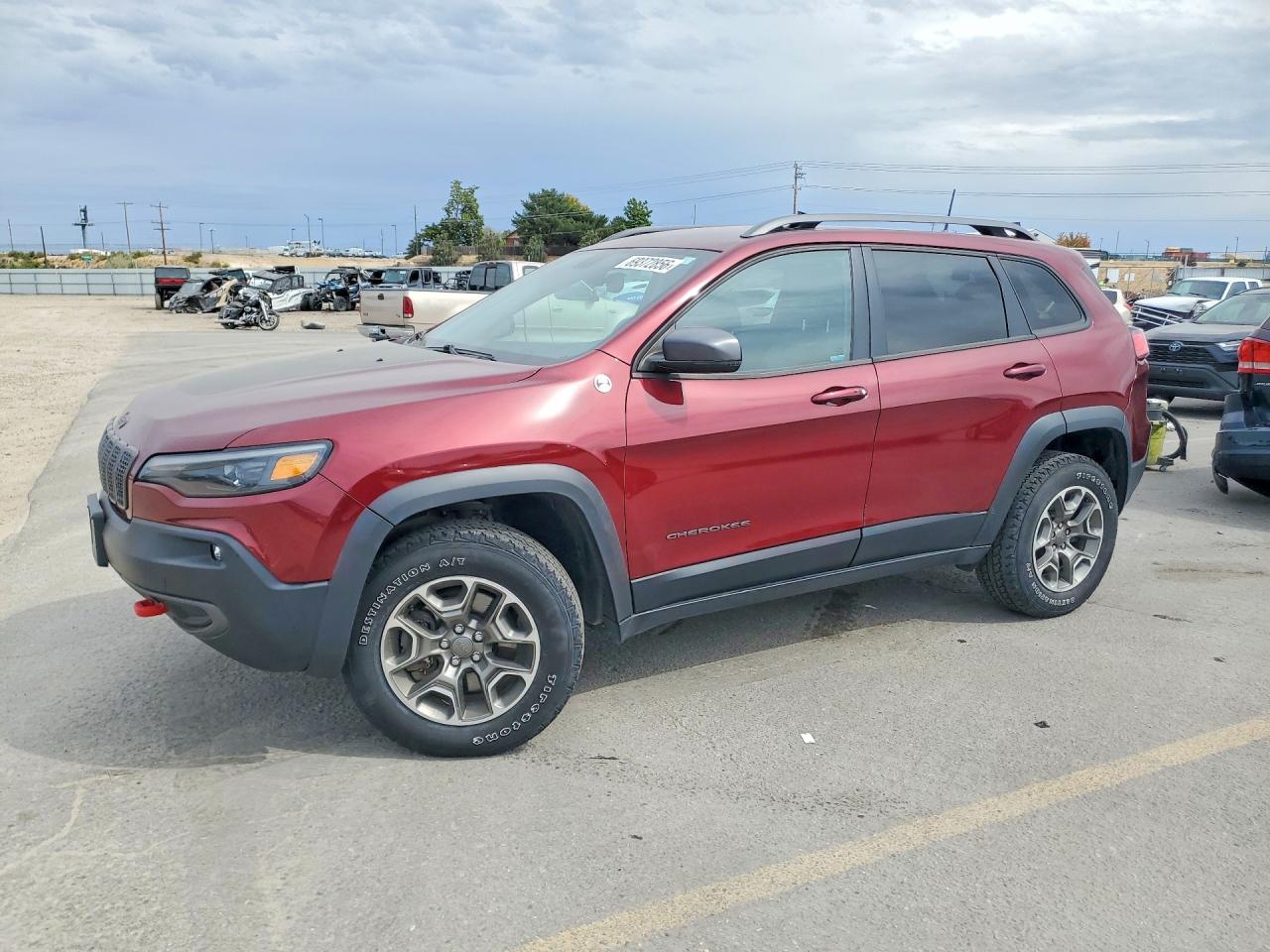 2020 JEEP CHEROKEE Trailhawk — Front 3/4