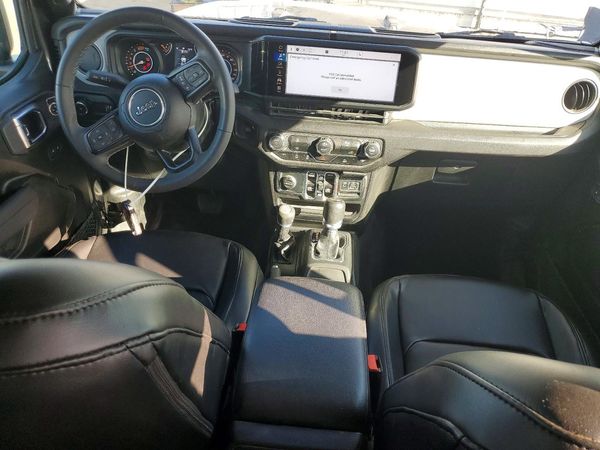 2025 JEEP WRANGLER