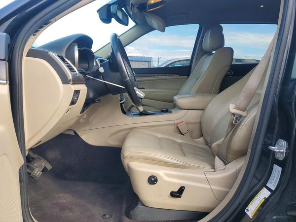 2016 JEEP GRAND CHEROKEE Limited — DENT
