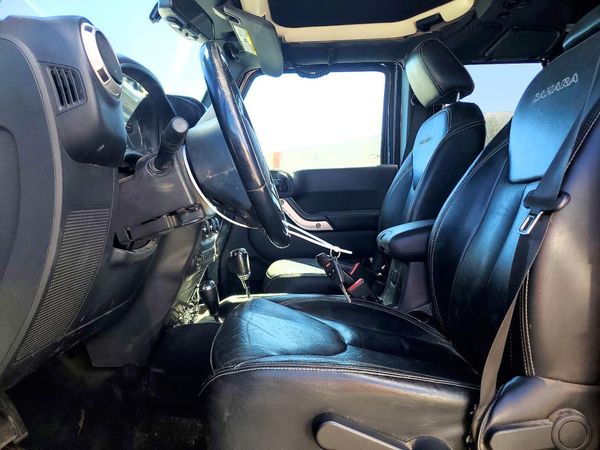 2016 JEEP WRANGLER UNLIMITED Sahara — DENT