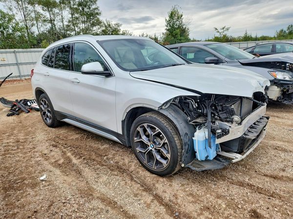 2022 BMW X1 — Passenger 3/4