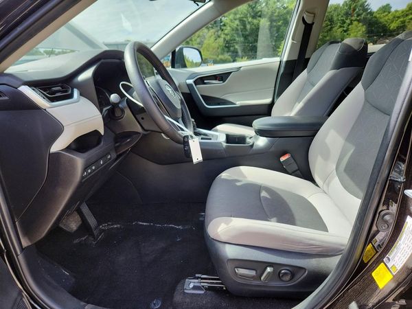 2025 TOYOTA RAV4 — DENT