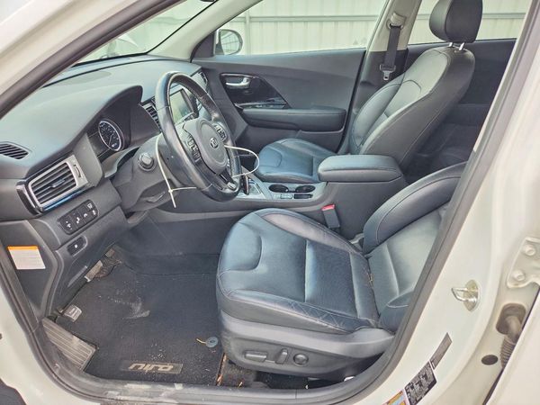 2018 KIA NIRO — DENT