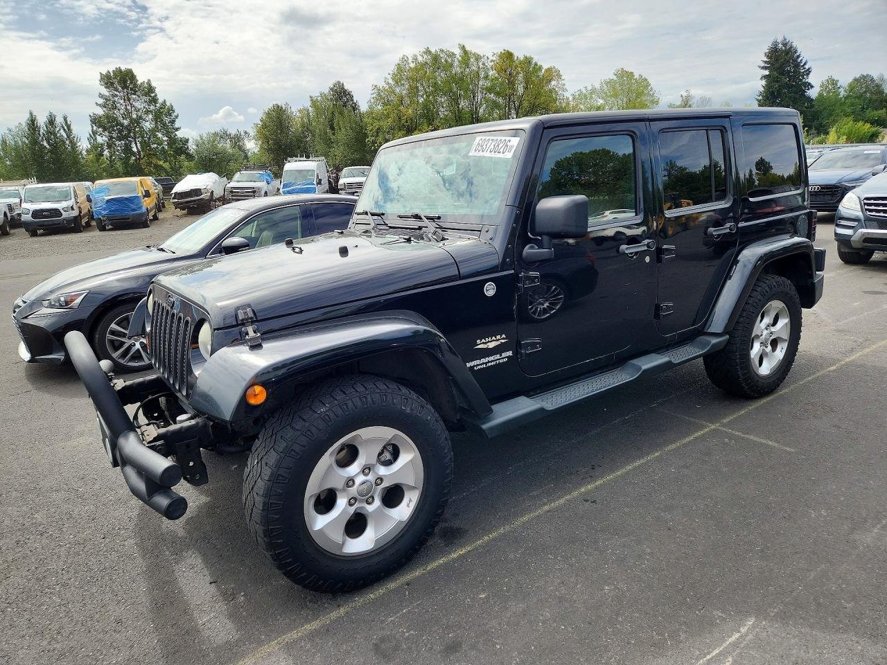2013 JEEP WRANGLER Sahara — Front 3/4