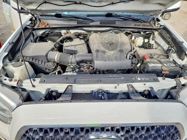 2019 TOYOTA TACOMA SR5 — Engine bay