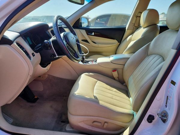 2017 INFINITI QX50 — DENT