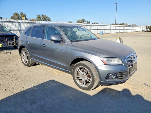 2014 AUDI Q5 — Passenger 3/4