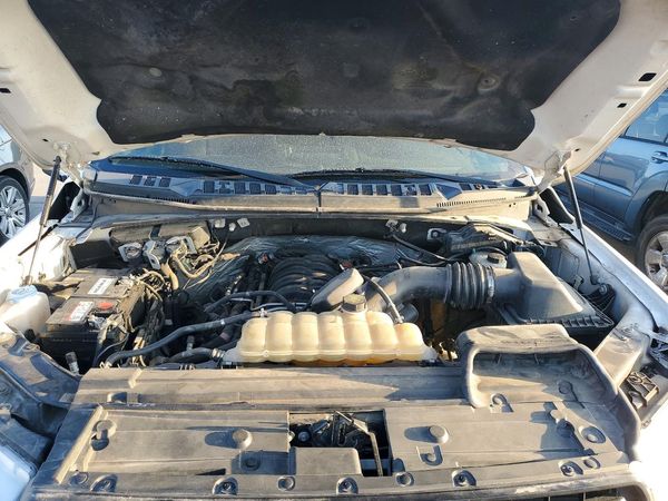 2020 FORD F150 — Engine bay