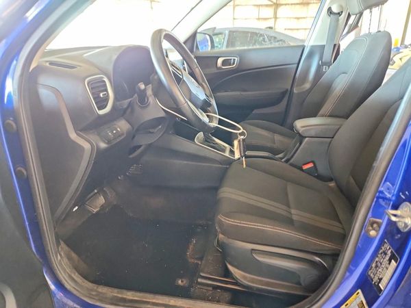 2022 HYUNDAI VENUE SEL & Limited — DENT