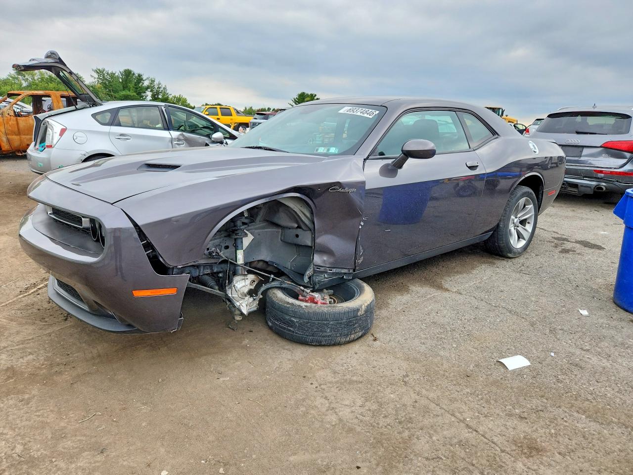 2020 DODGE CHALLENGER SXT — Front 3/4