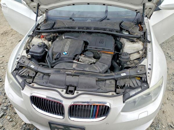 2012 BMW 3 SERIES — Engine bay