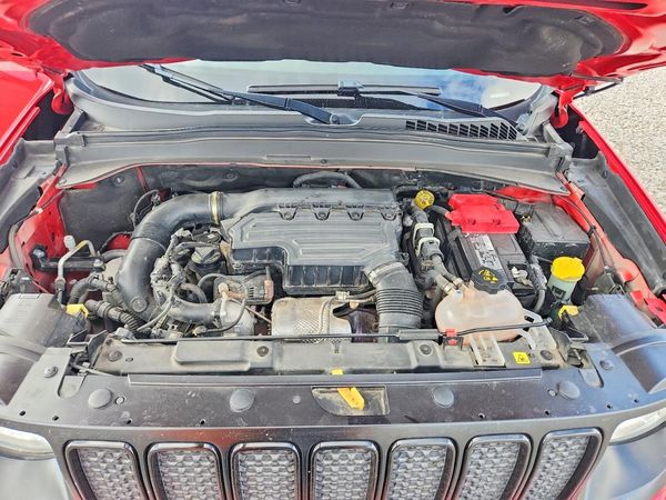 2022 JEEP RENEGADE — Engine bay