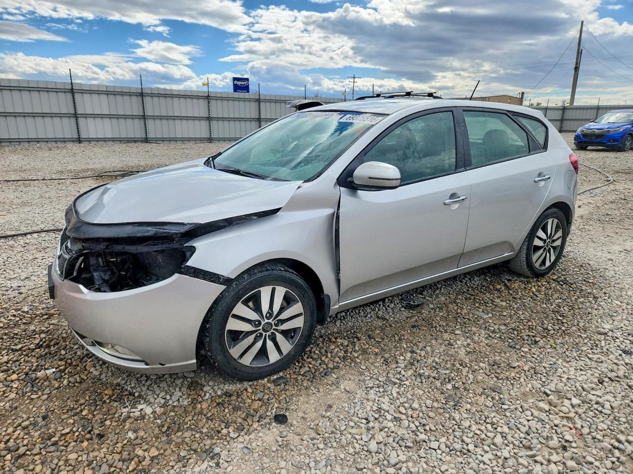 2013 KIA FORTE5 — Front 3/4